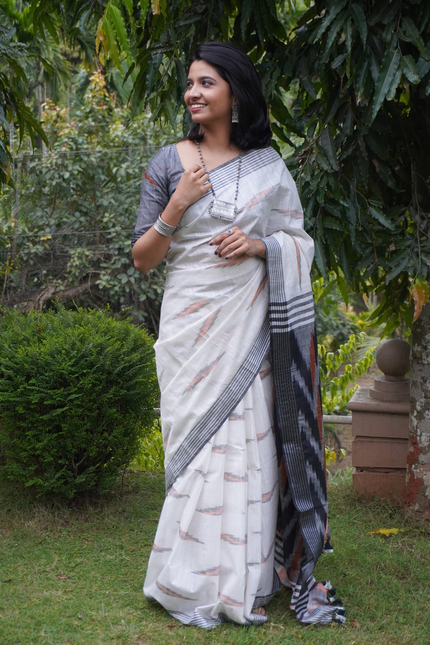 Semi Linen Ikkat Saree